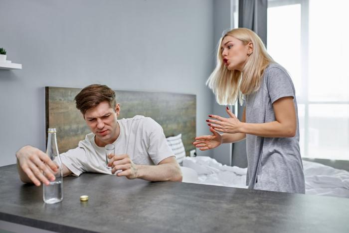 Можно принудительно отправить на лечение алкоголика?